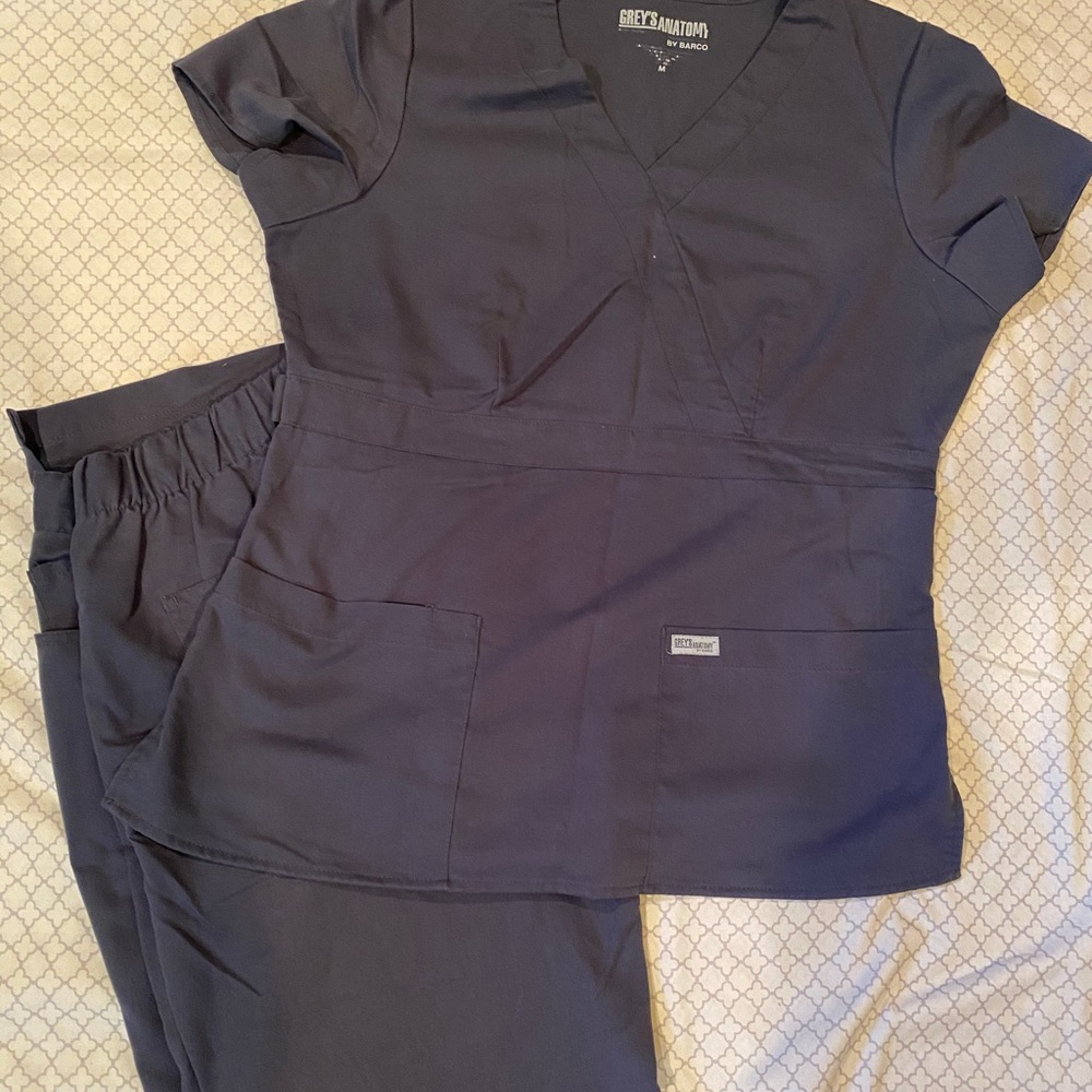 Greys Anatomy scrubs set